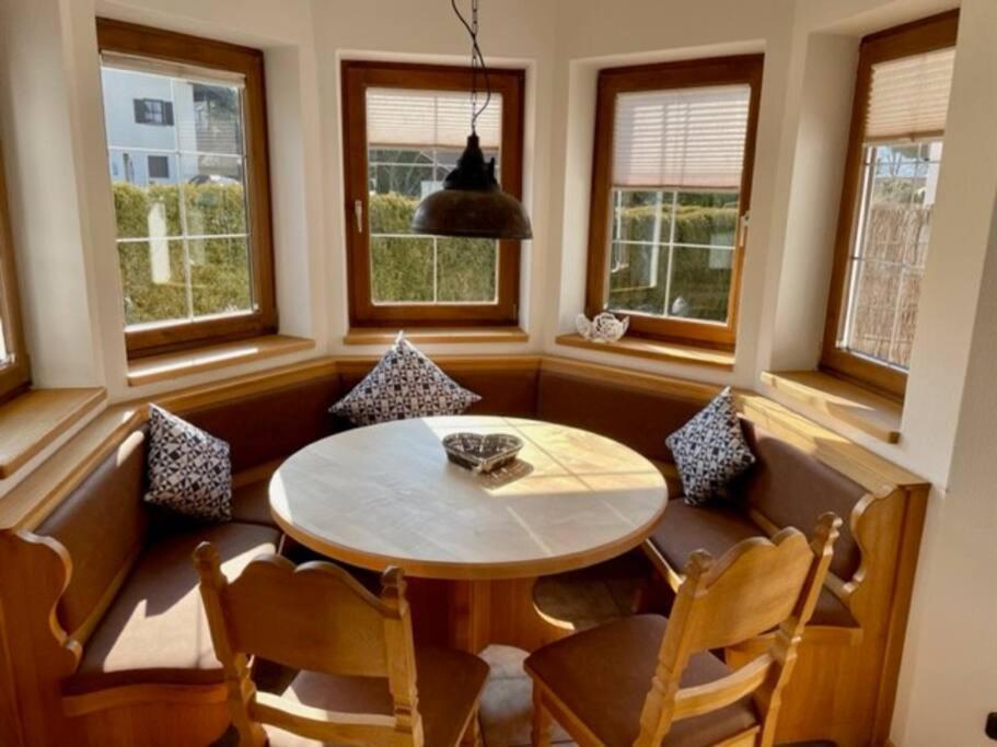 Kleines Haeuschen Mit Bergblick Apartment เอสเชนโลเฮอ ภายนอก รูปภาพ